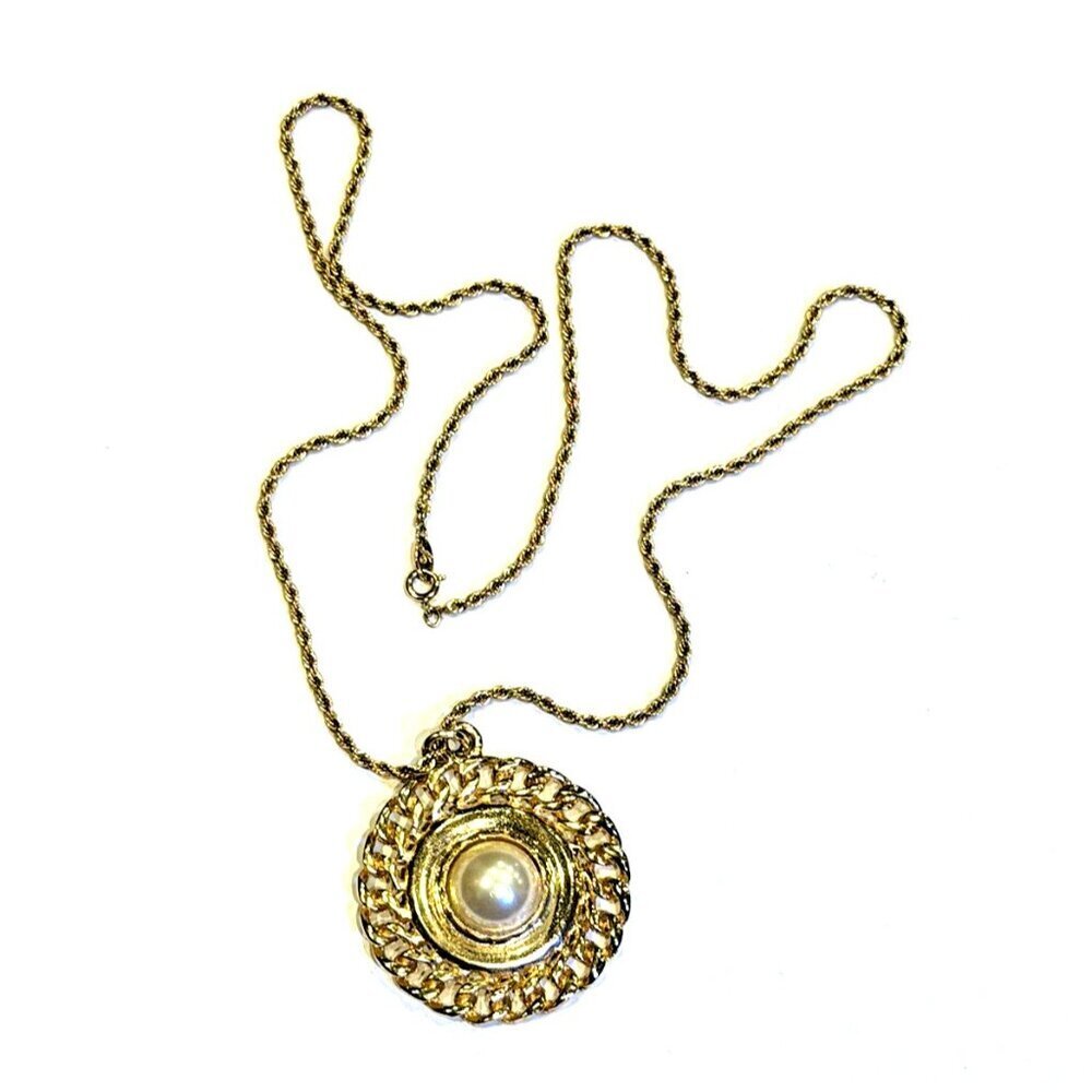 TRIFARI GOLD ROPE CHAIN ROUND MEDALLION FAUX PEARL PENDANT NECKLACE ROMANESQUE - Picture 8 of 9